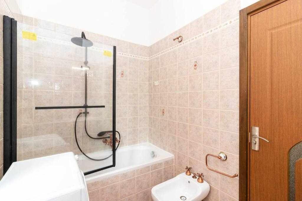 كولّينيو Appartamento A Pochi Passi Dalla Stazione Comodo A Coppie E Famiglie, Casa Ferrucci المظهر الخارجي الصورة